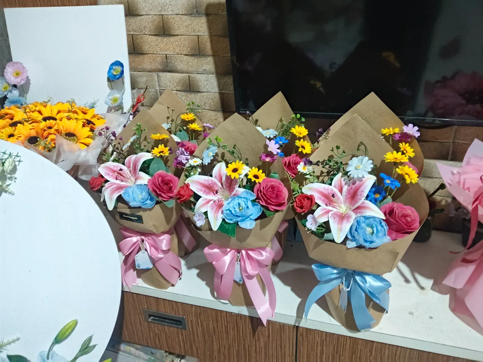 Lily Biru